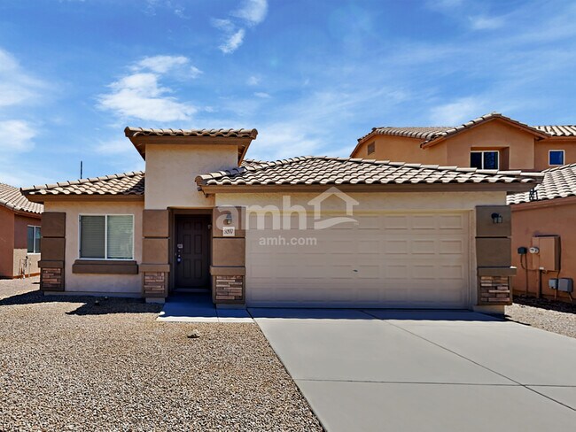 Building Photo - 5207 E Silverbell Rd