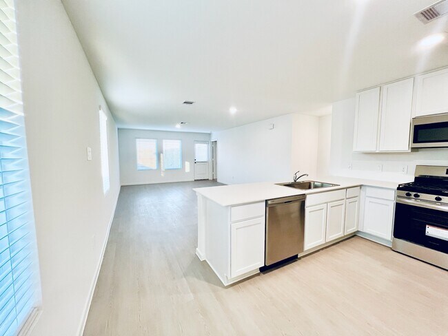 Photo - 1359 Diamond Carnation Dr