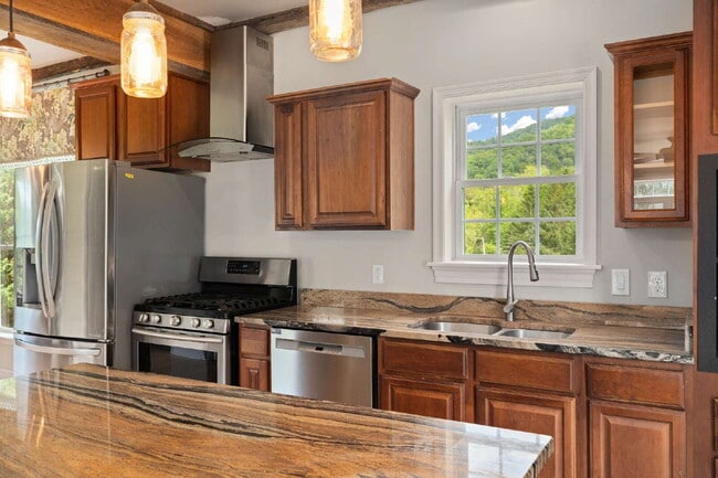 Photo - Charming 2 Bed / 3 Bath Home for Rent in Clyde, NC!