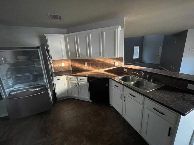 Photo - Room in House on Overlook Dr