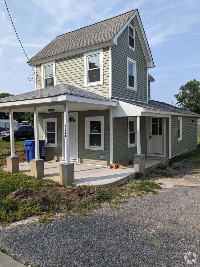 Building Photo - 932 Main St Rental