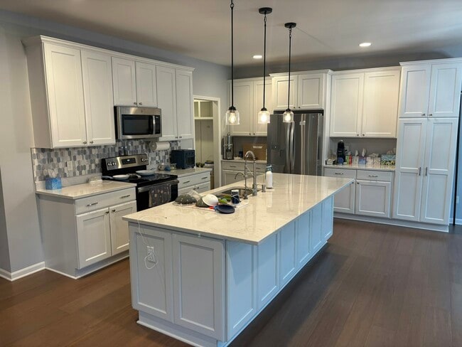 Photo - 2142 Hidden Ridge Dr