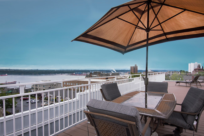 Stunning views on your rooftop deck - Vista Terrace Apartments