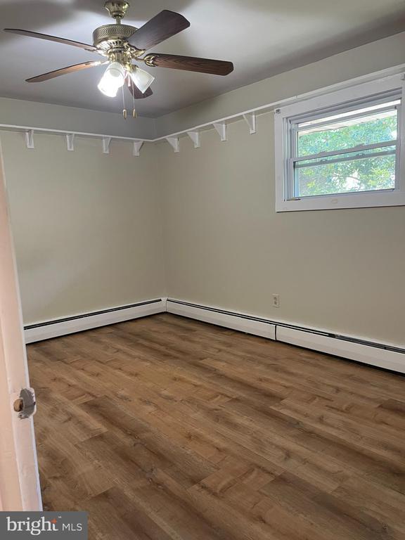 Photo - 511 Heather Rd