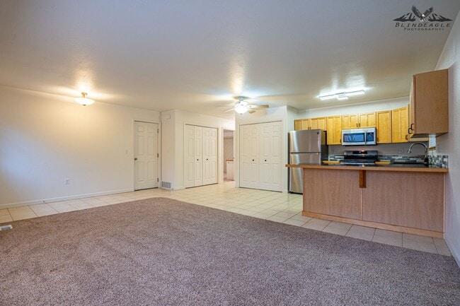 1290 Hoka Hay Cir Unidad 2