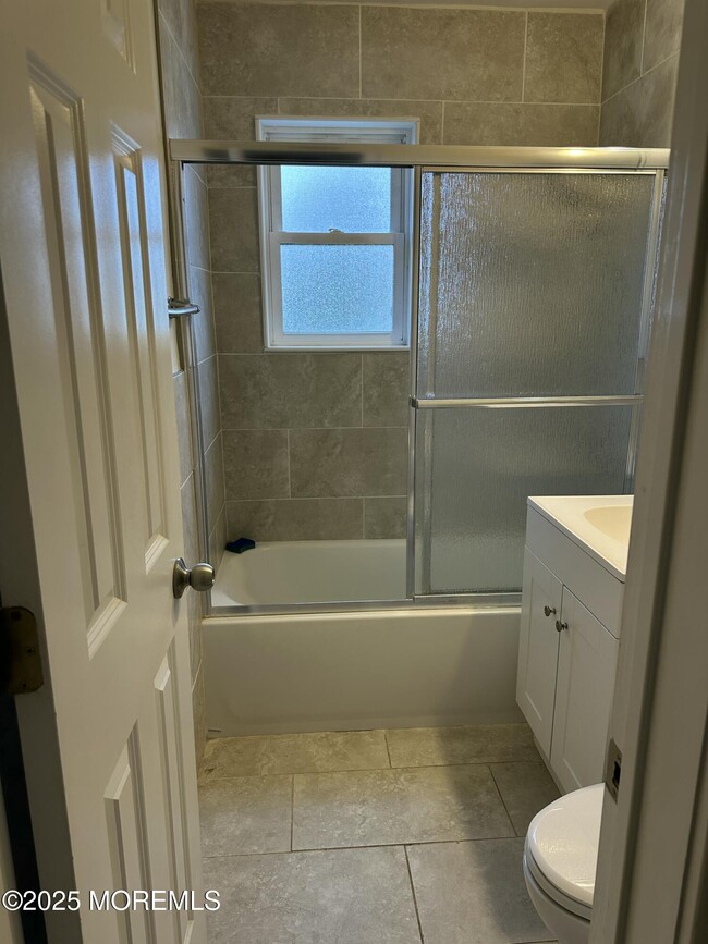 Photo - 31 Cedar Ave Unit 4