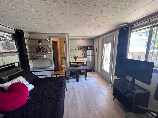 Photo - 1406 Rankin Rd