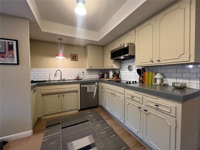 Photo - 740 W Huntington Dr Unit K