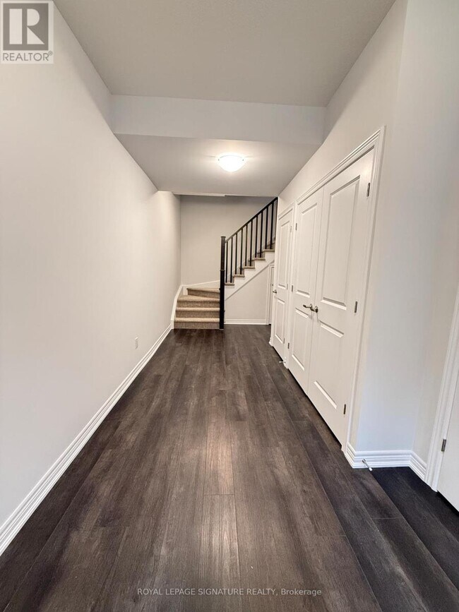 Photo - 19 Picardy Dr