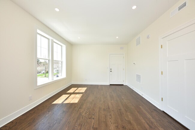 Photo - 104 E Prospect St