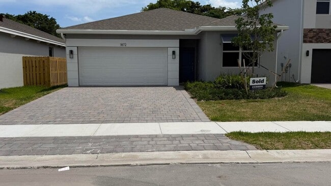 Photo - 1872 NW 6th Ct