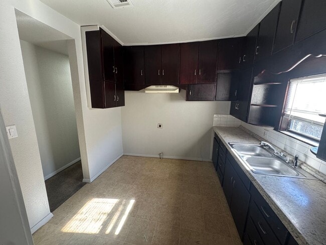 Photo - Cozy Three Bedroom House for Rent!