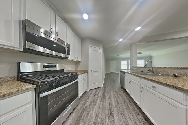 Photo - 22447 Stamford Brook Ct