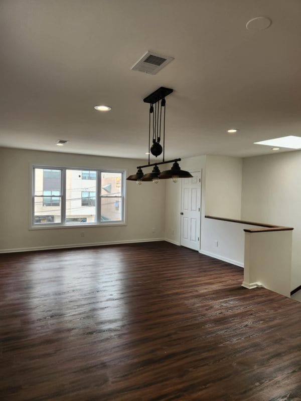 Photo - 3713 Bergen Turnpike