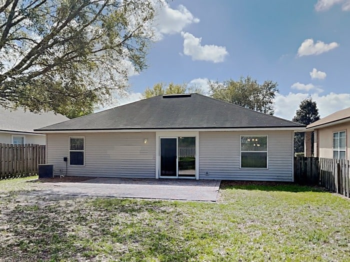 Photo - 801 MacKenzie Cir