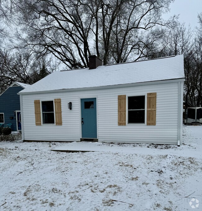 Building Photo - 609 N James St Rental