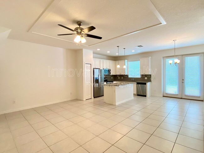 Photo - 6898 Tussilago Way