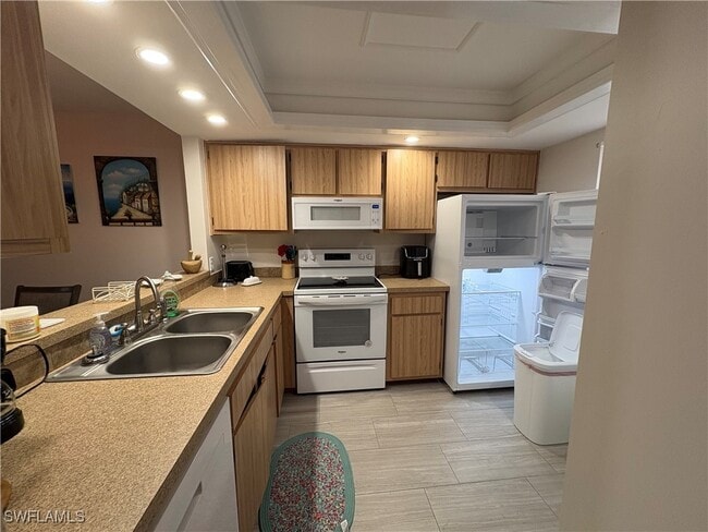 Building Photo - 8383 Charter Club Cir Unit 4