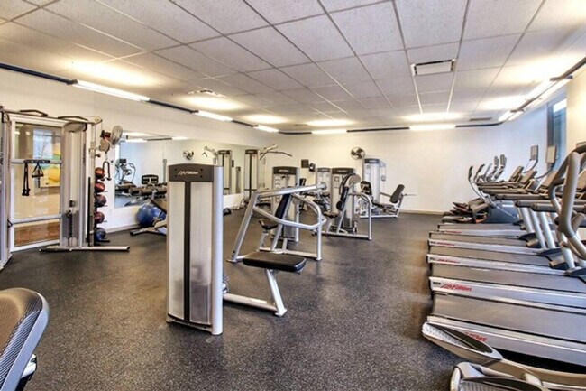260 E Broad St Unit SI FL8-ID1237044P