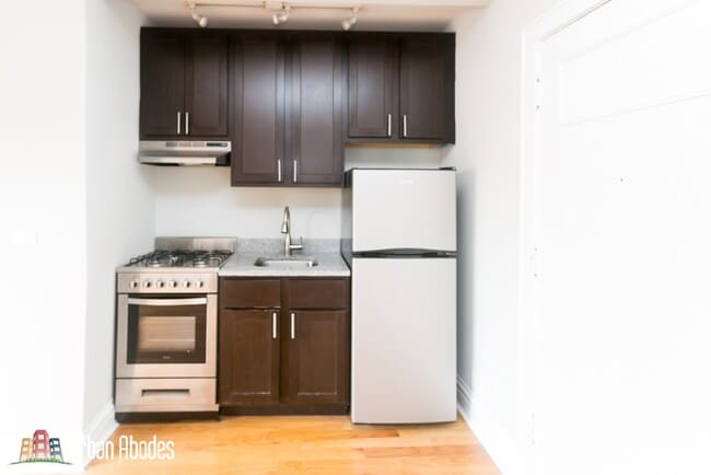 Photo - 4738 N Hermitage Ave Unit M01B