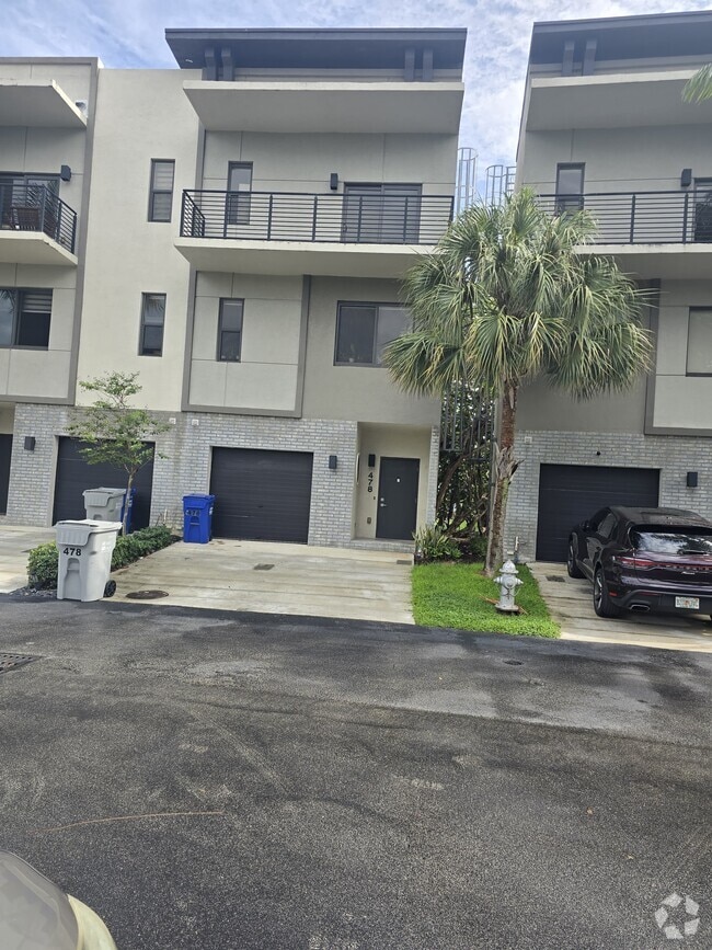 Building Photo - 478 SE 1st Cir Rental
