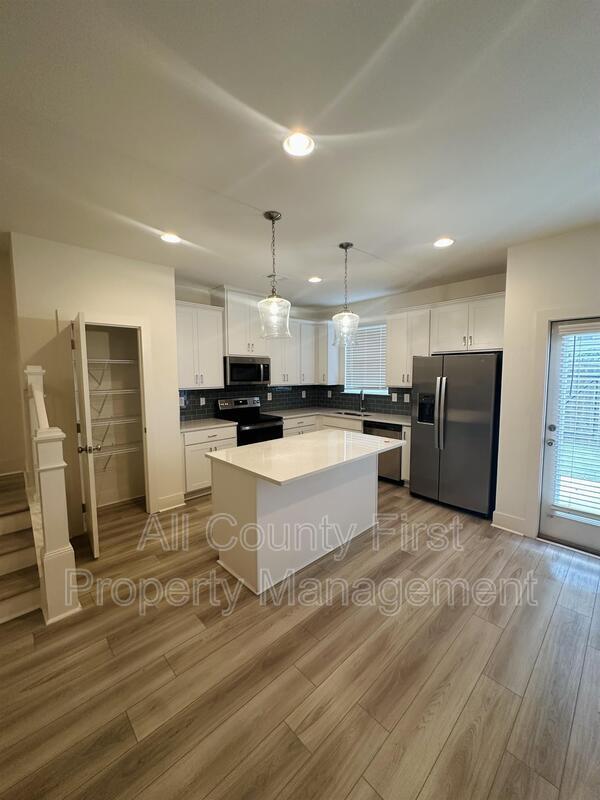 5788 Calle Vis Dr