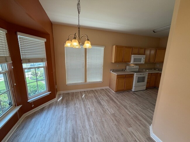 Photo - 232 Hadley Commons Dr