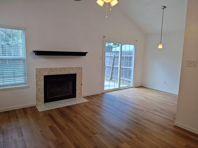 Photo - 1222 Royal Crest Dr