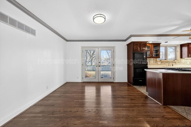 Photo - 2060 Loveland Dr