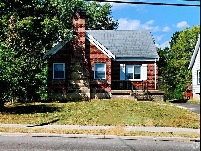 Building Photo - 2526 Montana Ave Rental