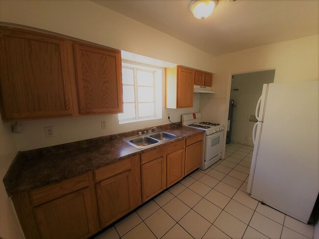 Photo - NICE AND AFFORDABLE 2 BEDROOM 1 BATH DUPLEX IN PHOENIX
