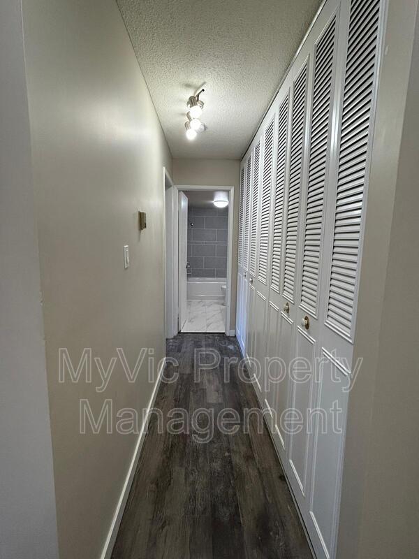 Photo - 9120-9149 149 St Unit One Bed