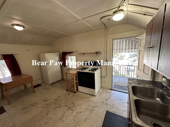 Photo - "1-Bedroom Retreat in downtown Evergreen"