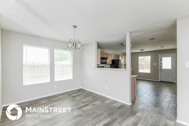 Photo - 6051 Guilia Dr