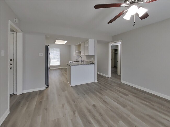 Photo - 9007 Gauguin Dr