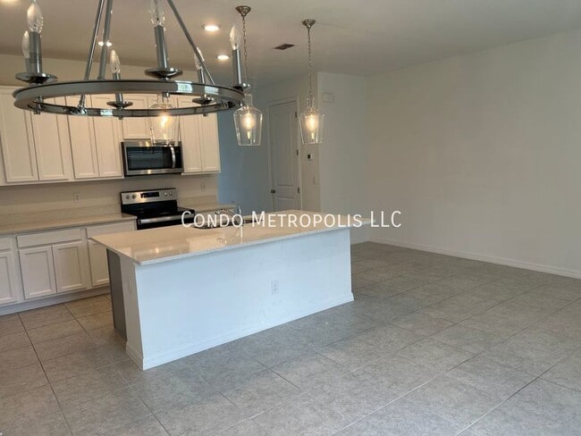 Photo - 1529 Discovery St