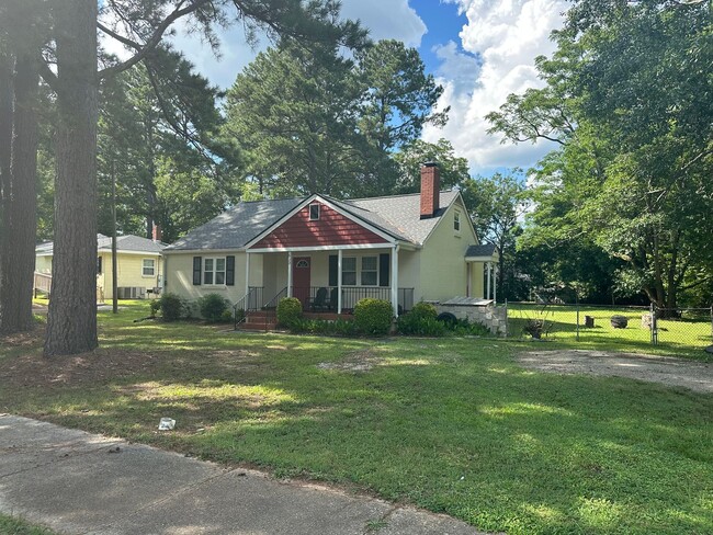 Photo - 523 Hilltop Dr