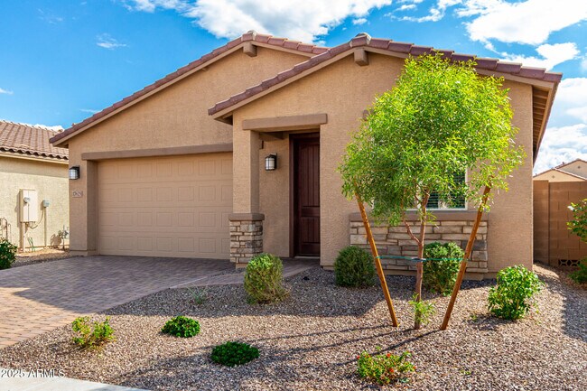 Photo - 17625 W Colter St