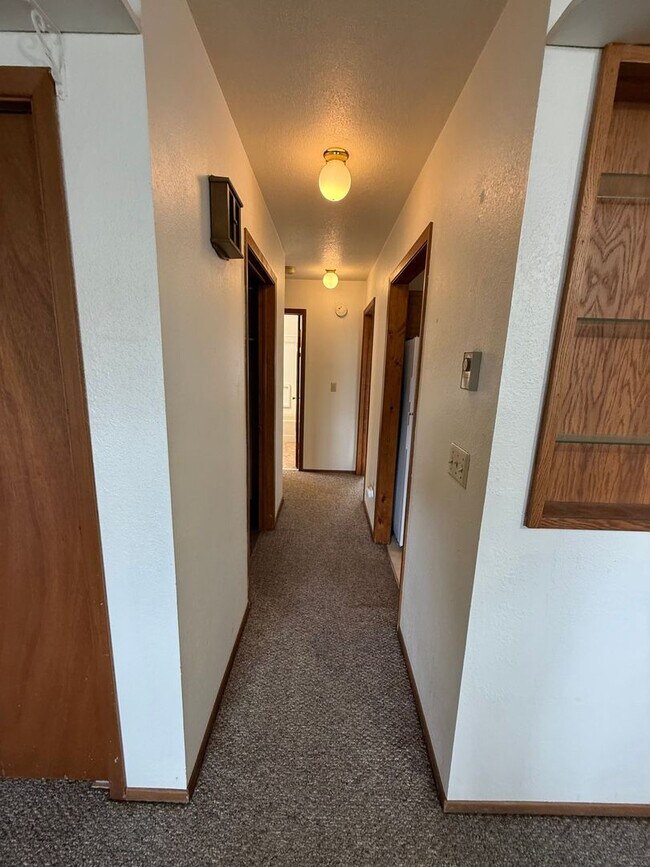 Photo - 1720 W Olive St Unit B
