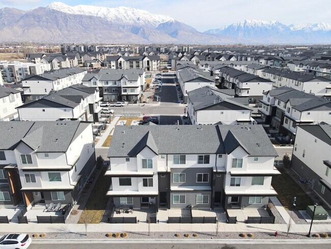 Photo - 324 S 1150 W