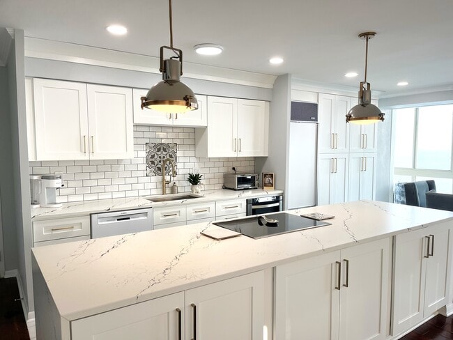 Photo - 12520 Edgewater Dr