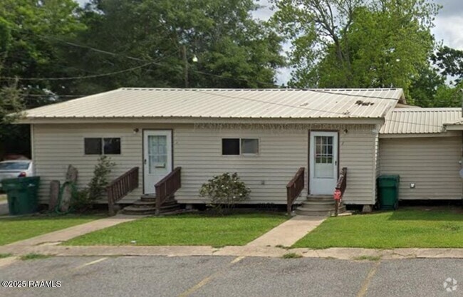 Building Photo - 311 4th St Rental