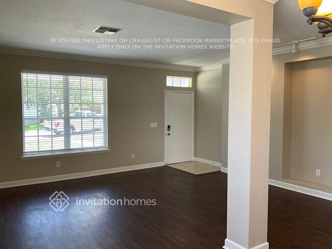 Photo - 1895 Lexington Pl