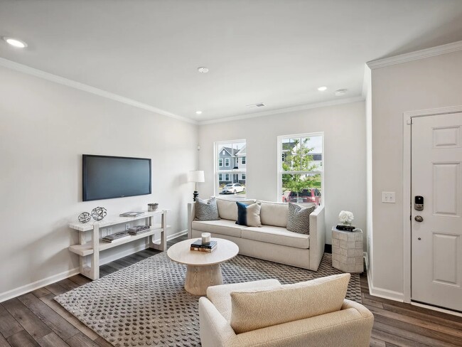 Photo - 657 Mirkwood Ave