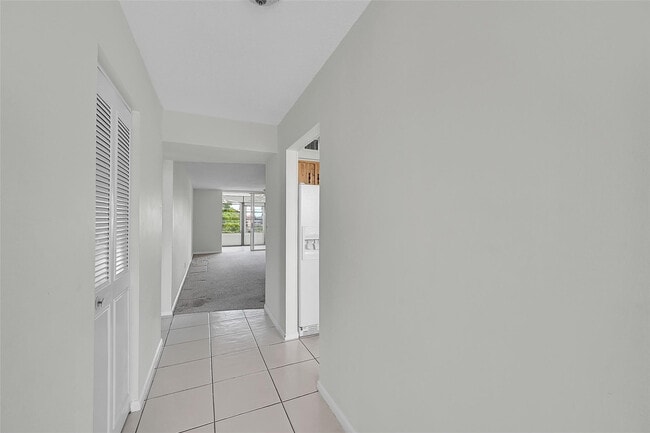 Photo - 7210 Lake Cir Dr Unit 401