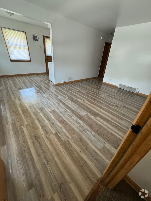 Building Photo - 2382 S 92nd St Rental
