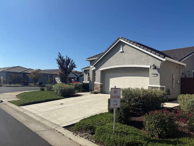 Photo - 7428 Beach Pine Way