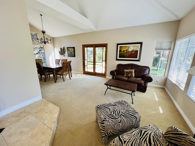 Building Photo - 601 Aliento Ct Rental