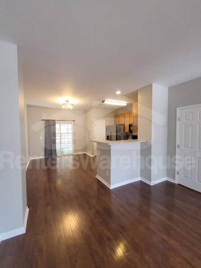 Photo - Cozy townhouse in convenient location!