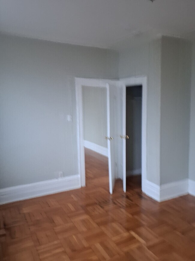 196 Roseville Ave